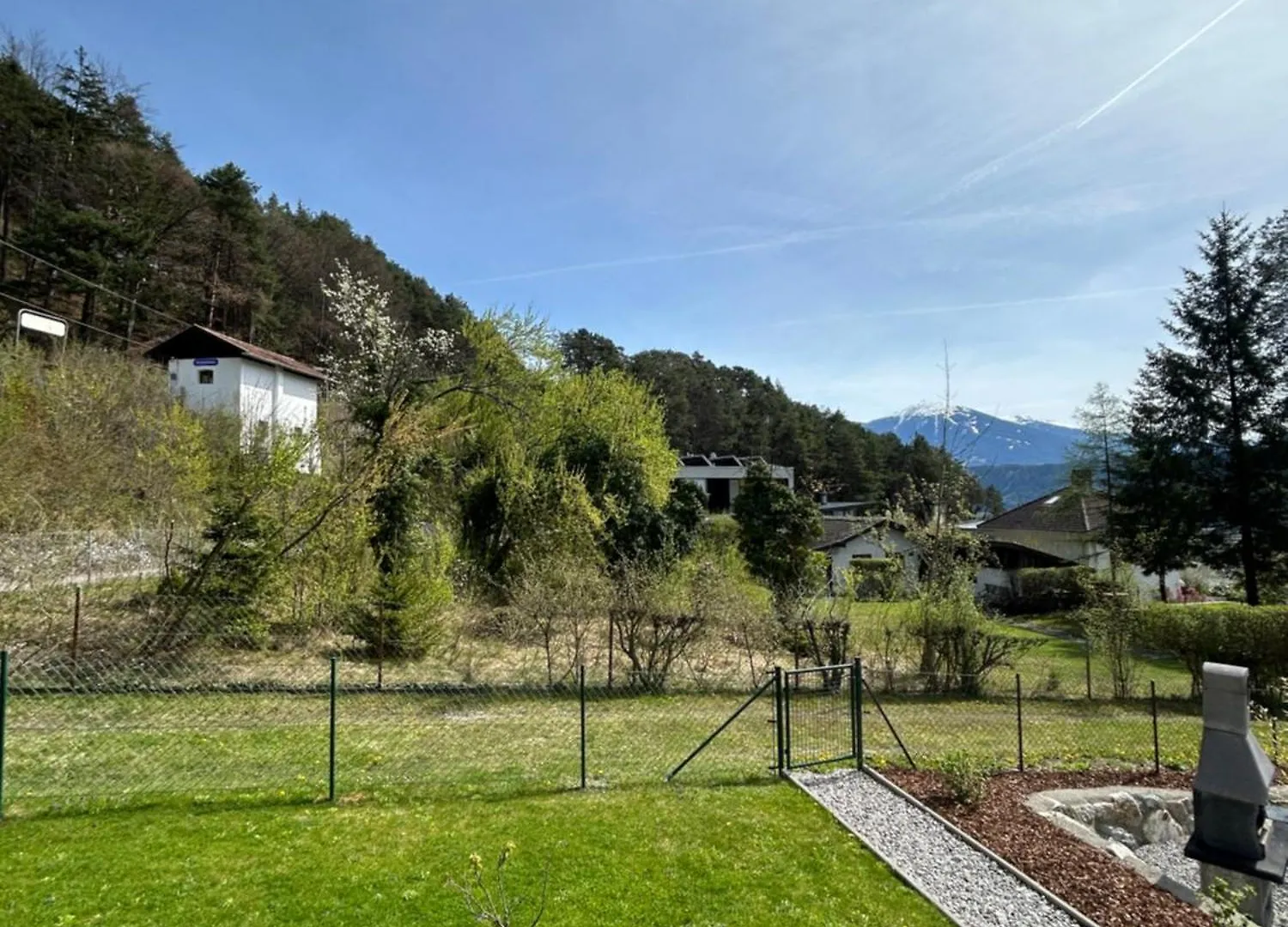 Wohnung Mit Garten Und Panoramablick In Innsbruck 0*,  Austria